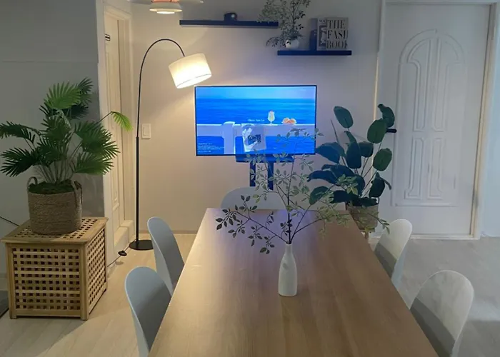 Harbor Apartment